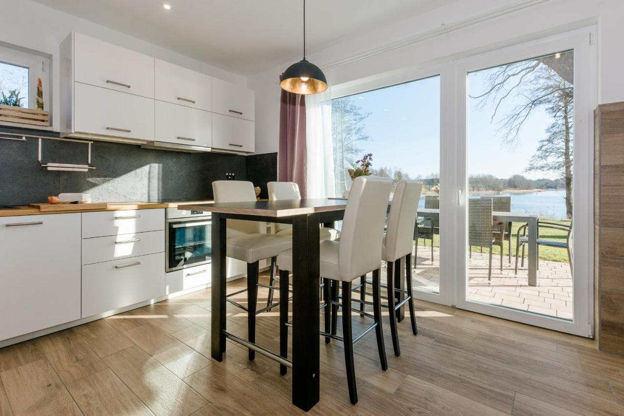 5 Sterne Ferienhaus Direkt Am See Mit Sauna-Kamin-Garten كراكو آم زيه المظهر الخارجي الصورة